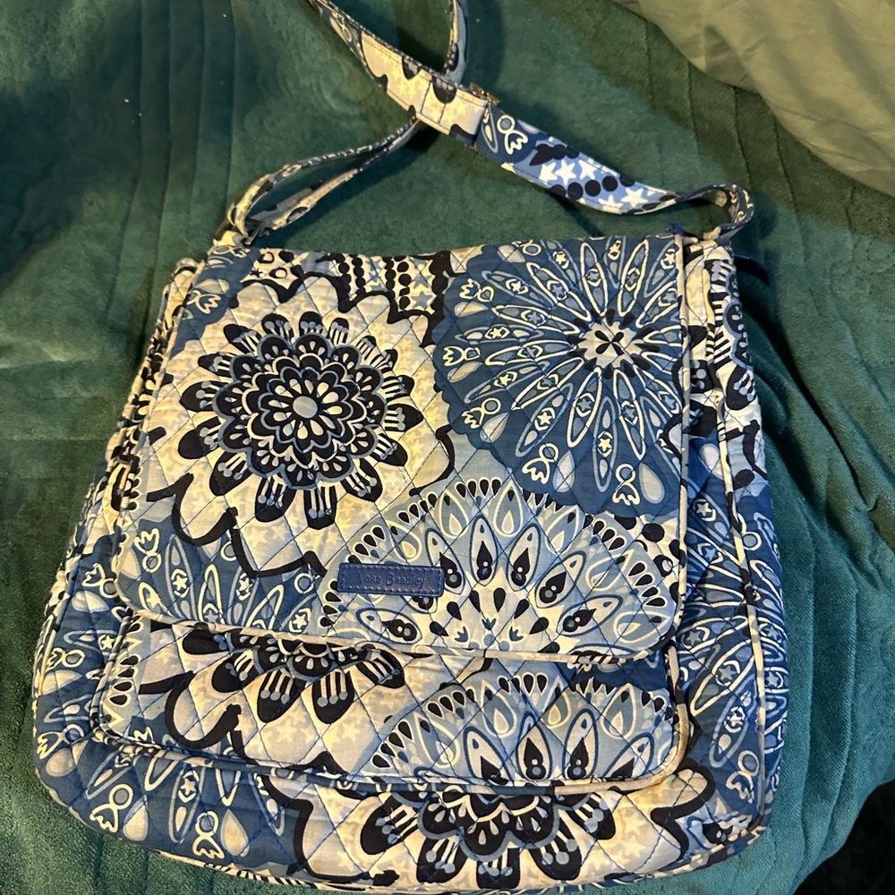 Vera Bradley hand bag